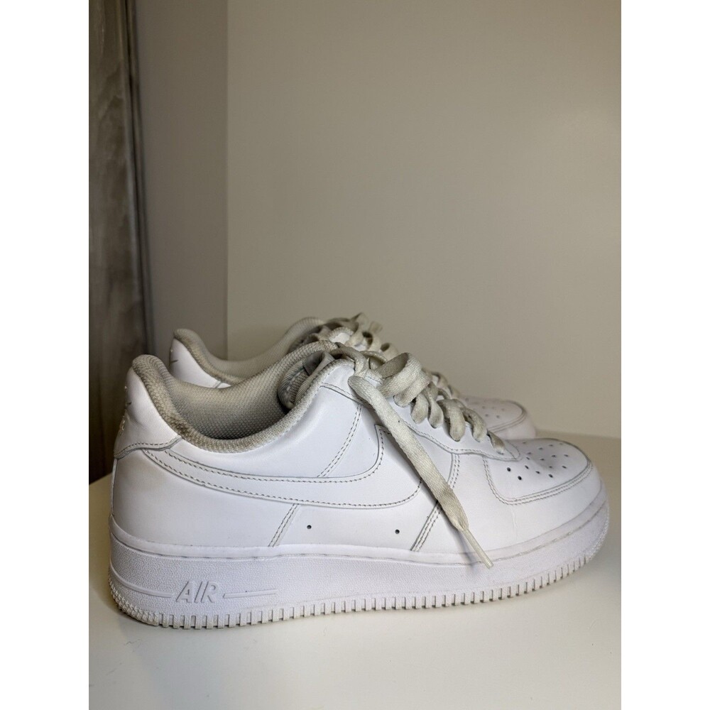 Nike Air Force 1 '07 Low Mens Size 9.5 White Athletic Shoes Sneakers CW2288-111